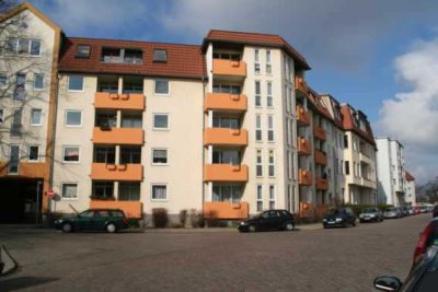 Modernes 1,5 Zimmer-Apartment mit Einbauküche und Balkon in Uni-Nähe zu vermieten