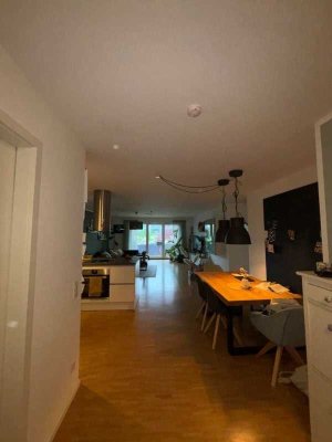 Groß geschnittene 3-Zimmer-Wohnung - für die junge Familie - Bonn