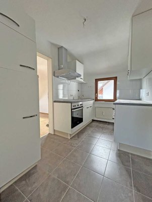 7092 - Sanierte 2,5-Zimmerwohnung mit Einbauküche in Langenalb!