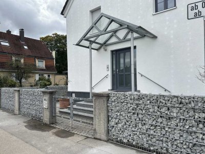 Attraktive und modernisierte 4-Raum-Maisonette-Wohnung mit geh. Innenausstattung mit Balkon und EBK