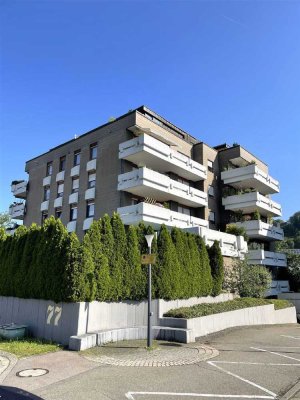 Balkon so groß wie eine Wohnung mit Sonne von früh bis spät!