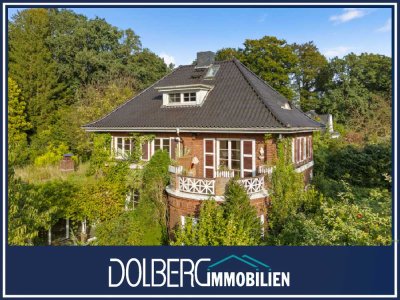 Repräsentative Villa mit Vollkeller in beliebter Lage von Alt-Rahlstedt