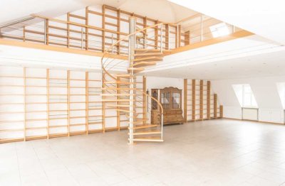 Lichtdurchflutete Loft-Wohnung mit Galerie direkt im Zetrum