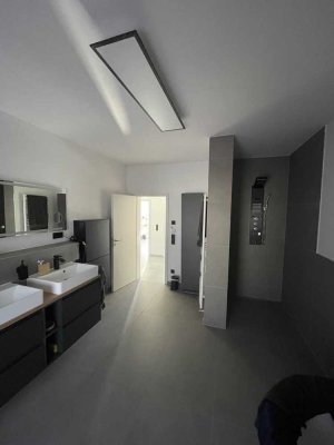 Neuwertiges 4-Zimmer-Haus mit EBK in Eitorf