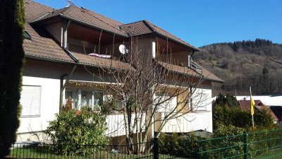 Frisch renovierte 4-Zimmer Souterrain Wohnung mit großer Terrasse