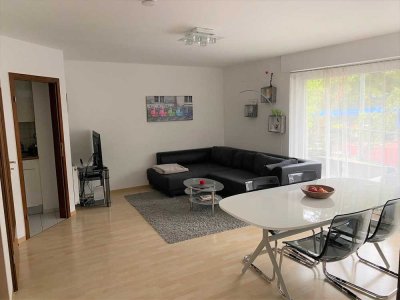 Ab 01.03. bezugsfrei: Helle 2-Zimmerwohnung in Esslingen mit großer Terrasse + EBK + TG