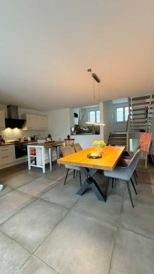 Modernes Townhouse mit 5 Zimmern am Rheinauer See – ab Januar zu vermieten