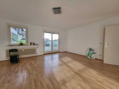 Bezugsfreie 3-Zimmer-Wohnung mit Westbalkon im 1. OG nahe der Speyerer Altstadt – von Privat