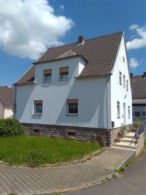 Wohnen wo andere Urlaub machen, schönes Wohnhaus in Wahnwegen mit tollem Fernblick