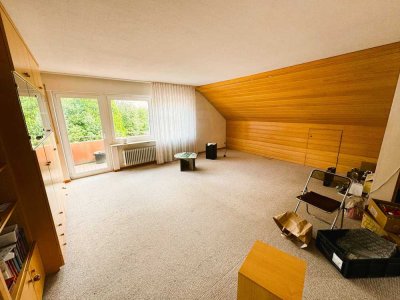 große 4-Zimmer DG Wohnung mit Balkon, Wintergarten, Stellplatz in Oppenweiler zu verkaufen