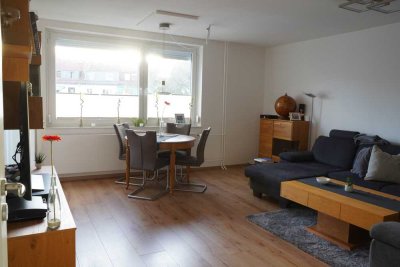 Exklusive, sanierte 4-Zimmer-Wohnung mit Balkon und EBK in Bremen