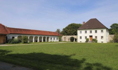 Idyllisches Wohnen im historischen Klosterhof