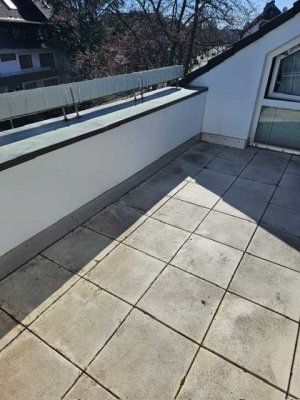 *Schöne gut geschnittene 2 Raum-DG.-Wohnung*Terrasse* sucht Liebhaber*WITZFELDSTRAßE*