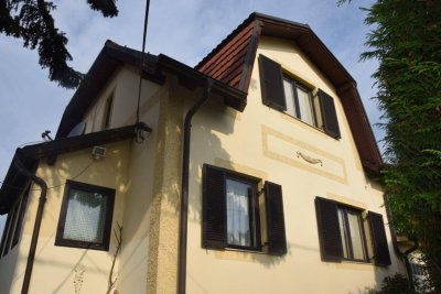 WIEN/STREBERSDORF: Verträumte kleine Einfamilien-Villa mit Garten zum Wohnen &amp; Arbeiten