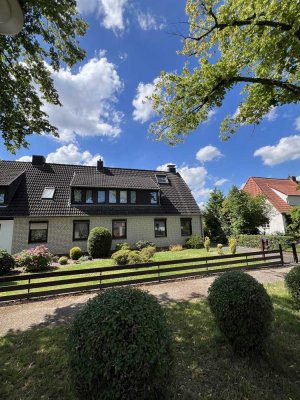 Frisch renoviertes Doppelhaus in sehr guter Lage in Habenhausen mit Garten!