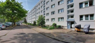 2 Raum Wohnung mit Balkon Stadtnähe