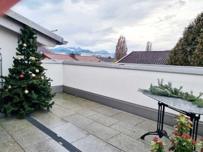 Neuwertige 2 Zimmer DG Wohnung mit Dachterrasse - Eigennutzung möglich