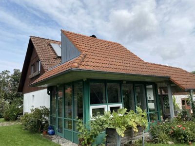 Gepflegtes freistehendes Einfamilienhaus mit Garage und Garten