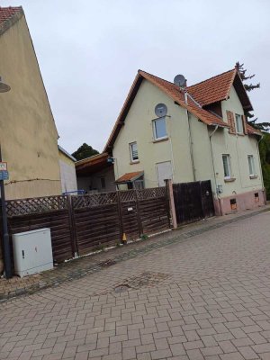 Günstiges 5-Raum-Einfamilienhaus in Dintesheim