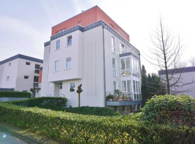 Außergewöhnlich großzügige 3-4 Zimmer Dachgeschoss Maisonette mit Terrasse in ruhiger Lage von Haan