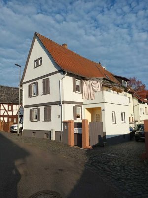 Schöne zentral gelegene, geräumige 3-Zimmer-EG-Wohnung in Wölfersheim