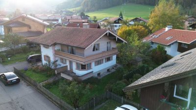 Bestlage Ruhpolding: Sonniges, schönes Mehrgenerationenhaus mit gr. Garten in ruhiger Zentrumslage