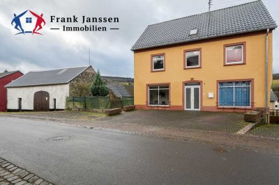 Freistehendes Einfamilienhaus mit Einliegerwohnung