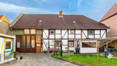 Idyllischer Hof mit 7-Zimmer-Einfamilienhaus, Scheune mit KFZ-Werkstatt und Nebenhaus