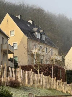 Maisonette-Wohnung mit Balkon u. Garten