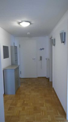 Stilvolle, modernisierte 2-Zimmer-Souterrain-Wohnung in Gerlingen