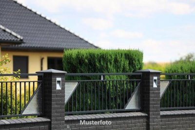 Modernes Einfamilienhaus mit Terrasse