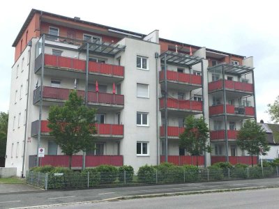 EG, Badewanne, Fenster Bad, Gäste-WC mit Dusche, Parkett, Balkon, 2 Stellplätze, helle Räume, Keller