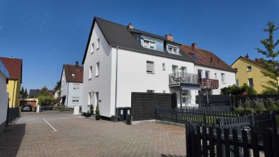 Dreifamilienhaus mit möblierten Wohnungen in Nürnberg-Eibach — Garten, Terrasse — Provisionsfrei