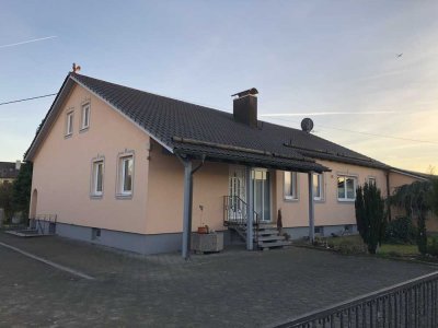 Einfamilienhaus mit Werkstatt und Ausbaupotenzial in Friedberg-Derching - Provisionsfrei