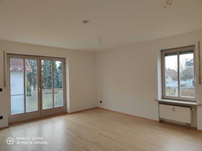 Stilvolle 3-Raum-Wohnung mit Balkon und Einbauküche in Ergolding