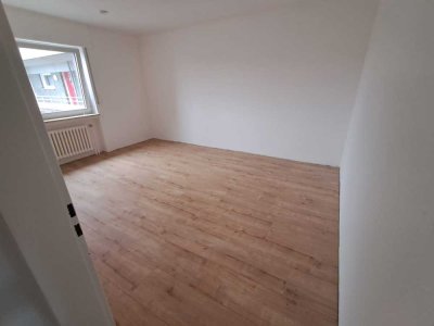 Vollständig renovierte 2-Raum-Wohnung mit Balkon und EBK in Münster-48159