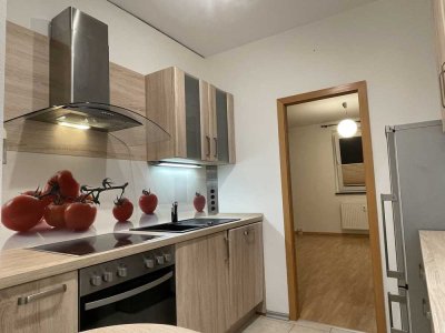 Renovierte 3-Raum Wohnung mit Balkon und Einbauküche in Lössnitz