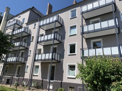 Kiel am Eichhof: WG geeignete 3  Zimmer Mietwohnung mit Balkon, frei zum 1.4.2025