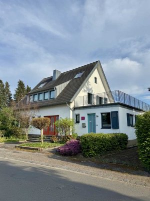 Traumhaus mit Traumgarten, Garage & Gewerbe