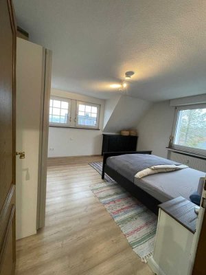 Geräumige, modernisierte 5-Raum-Wohnung mit gehobener Innenausstattung mit Balkon in Olpe