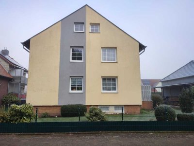 Schöne 3-Zimmer-Wohnung mit Balkon und Einbauküche in Dedensen