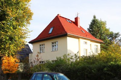 2 Zim. Maisonette Wohnung in ruhiger Stadtvilla im Grünen