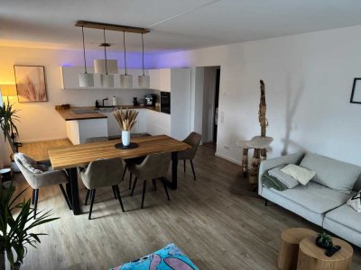 Ansprechende und neuwertige 3-Zimmer-Wohnung mit EBK und Balkon in Altenstadt