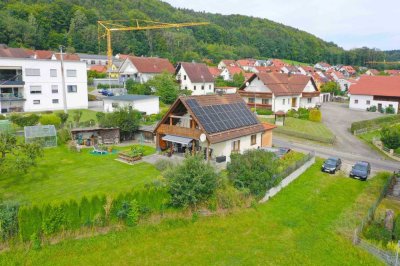 Freistehendes Einfamilienhaus mit großem Garten in Pilsach
++Provisionsfrei++