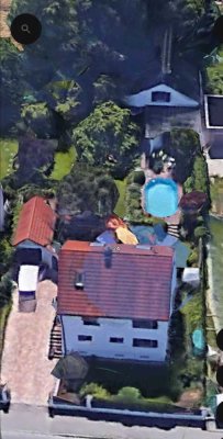 Freistehendes Einfamilienhaus mit Pool, Whirlpool und zusätzlichem Gästehaus in Neusäß