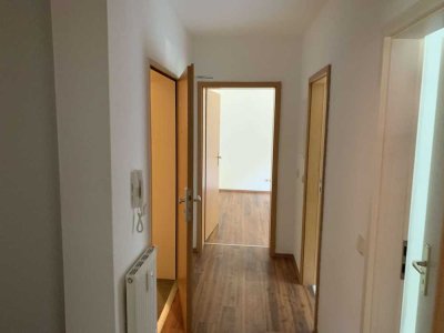 Schöne 3- Raum-Wohnung mit Balkon in Unterweißbach