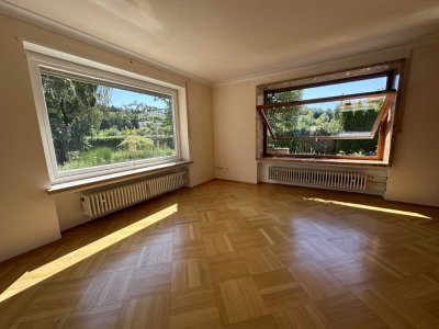 *von privat* Geräumige 3-Zimmer-Erdgeschosswohnung mit Terrasse und Einbauküche in Adelsried