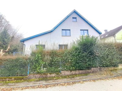 EINFAMILIENHAUS mit kl. Garten u. Garage in ruhiger Sackgasse in Amstetten