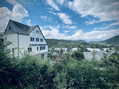 Historie & modernes Design: 
Mosel-Panorama im Erstbezug