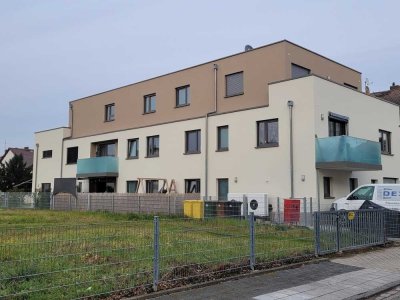 Erstbezug- Neubau-Penthouse-Wohnung 3ZKB, mit Dachterrasse